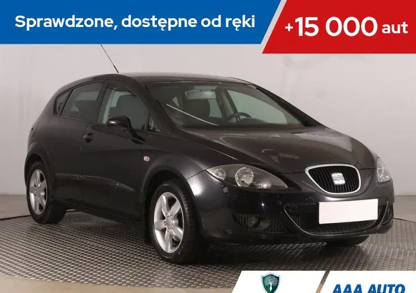 samochody osobowe Seat Leon cena 15000 przebieg: 212115, rok produkcji 2008 z Giżycko